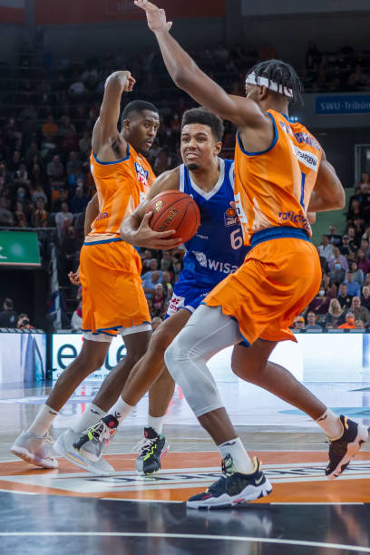 B费踢飞点 B费踢飞点