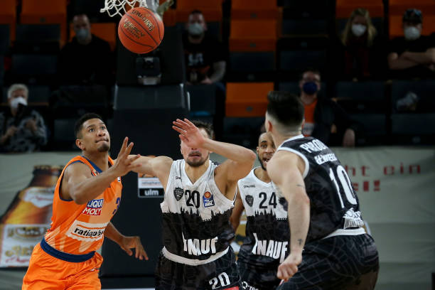 对手的进攻 对手的进攻